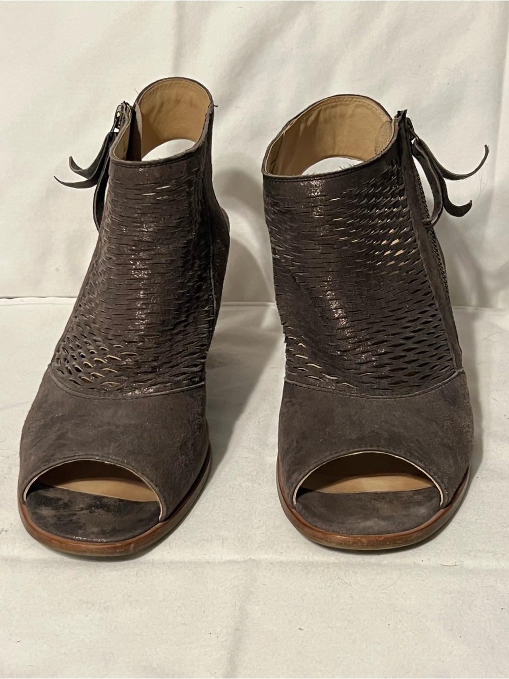 Paul Green Cayanne Perforated Peep Toe Sandal Booties - Size 9 US (6.5 UK)